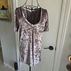 POL Crushed Velvet V-Neck Tunic - Mauve Taupe